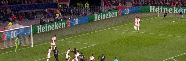 1647389872135045690.gif 一比零.gif